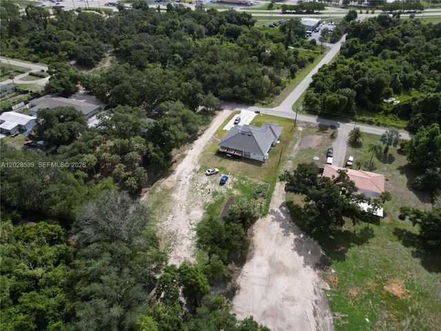 192 Herron Rd, North Fort Myers, FL 33903