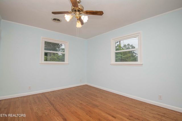 600 W Ridgecrest Drive, Kingston, TN 37763