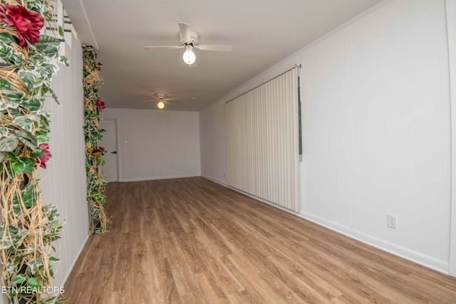 600 W Ridgecrest Drive, Kingston, TN 37763