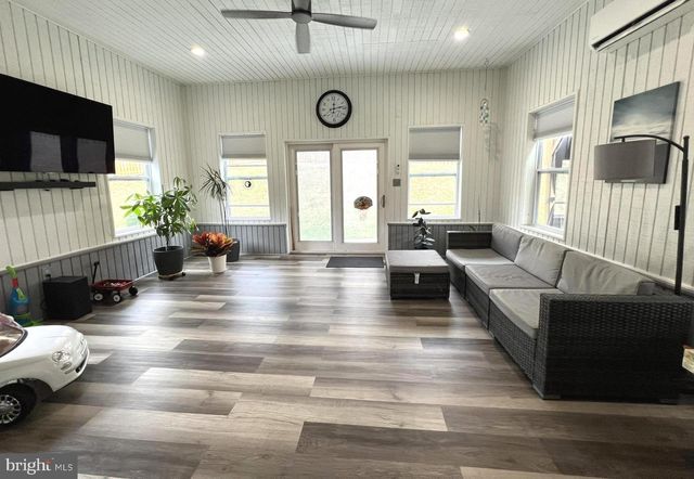 1001 GABEL ST, Silver Spring, MD 20901