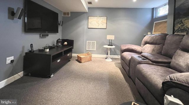 1001 GABEL ST, Silver Spring, MD 20901