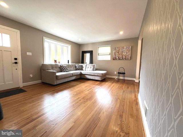 1001 GABEL ST, Silver Spring, MD 20901