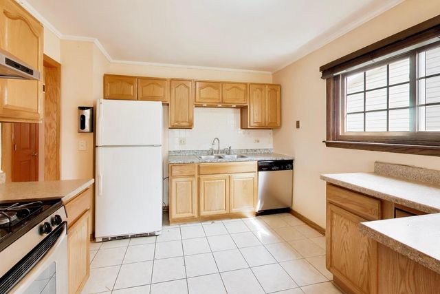 1101 Hunter Street, Lombard, IL 60148