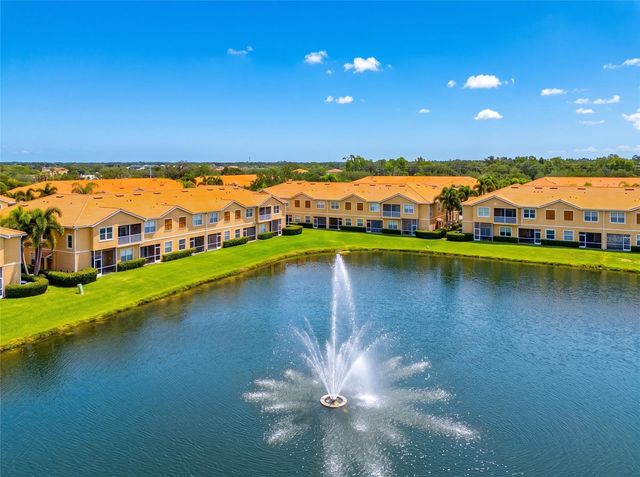 3426 PARKRIDGE CIRCLE 34-105, Sarasota, FL 34243