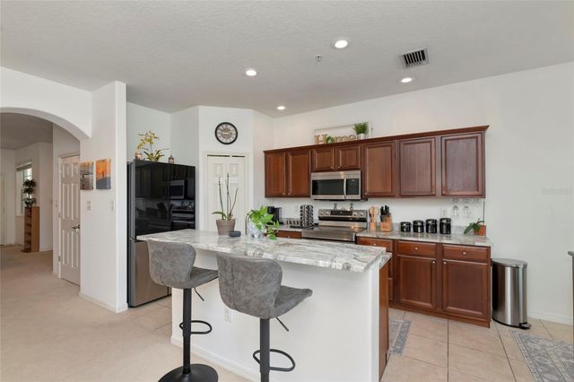 3426 PARKRIDGE CIRCLE 34-105, Sarasota, FL 34243
