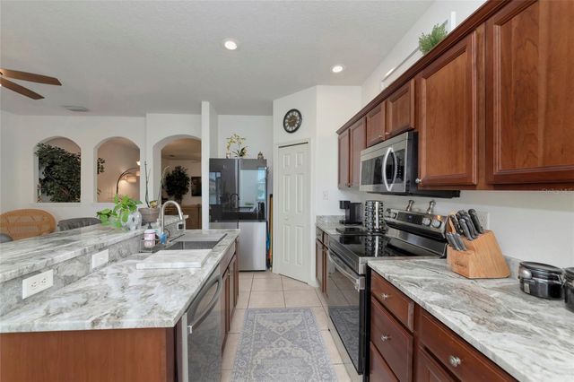 3426 PARKRIDGE CIRCLE 34-105, Sarasota, FL 34243