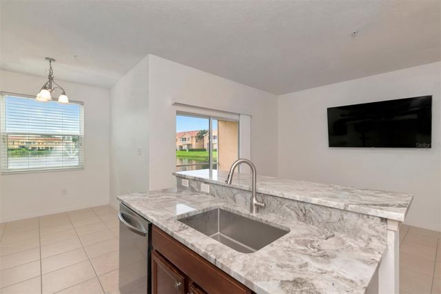 3426 PARKRIDGE CIRCLE 34-105, Sarasota, FL 34243