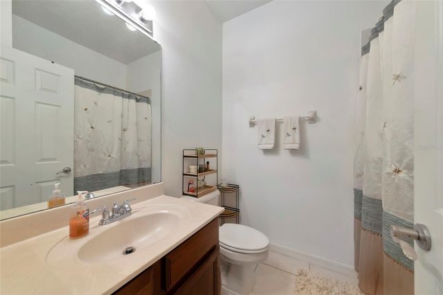 3426 PARKRIDGE CIRCLE 34-105, Sarasota, FL 34243