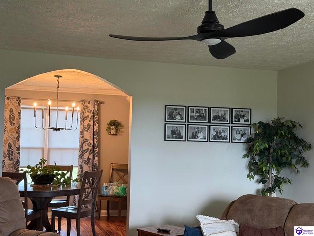 1922 Tonieville Road, Hodgenville, KY 42748
