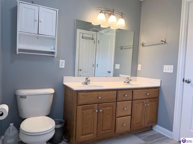 1922 Tonieville Road, Hodgenville, KY 42748