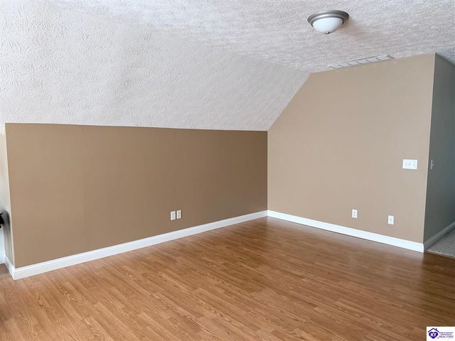 1922 Tonieville Road, Hodgenville, KY 42748