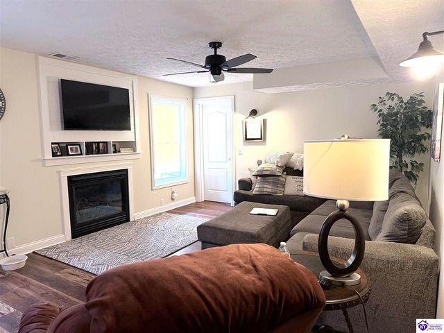 1922 Tonieville Road, Hodgenville, KY 42748