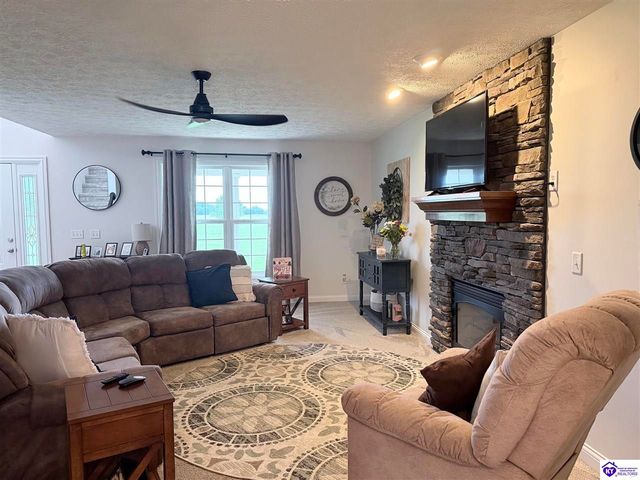 1922 Tonieville Road, Hodgenville, KY 42748