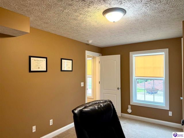 1922 Tonieville Road, Hodgenville, KY 42748