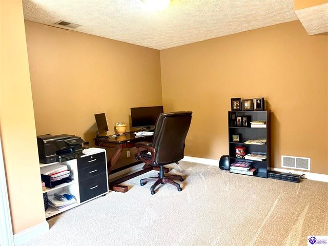 1922 Tonieville Road, Hodgenville, KY 42748
