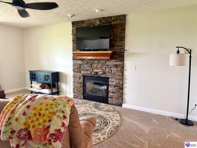 1922 Tonieville Road, Hodgenville, KY 42748