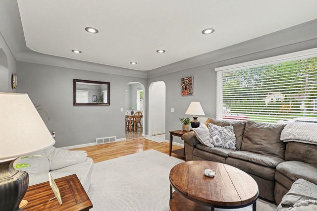 2056 Arnold Avenue SW, Wyoming, MI 49418