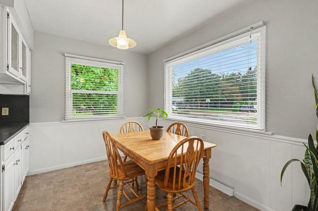 2056 Arnold Avenue SW, Wyoming, MI 49418
