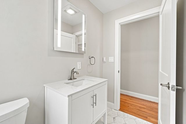 517 E 3rd 1, Boston, MA 02127