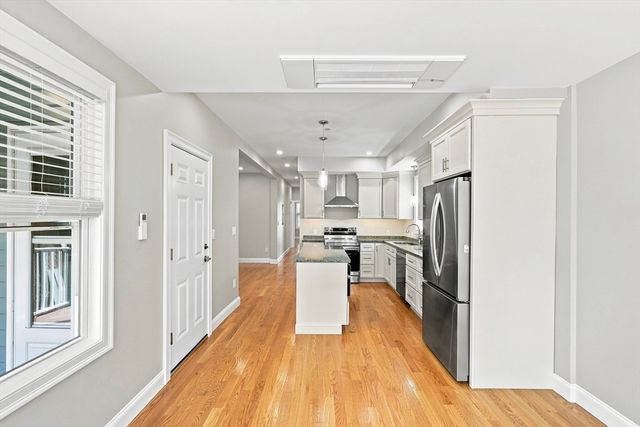 517 E 3rd 1, Boston, MA 02127