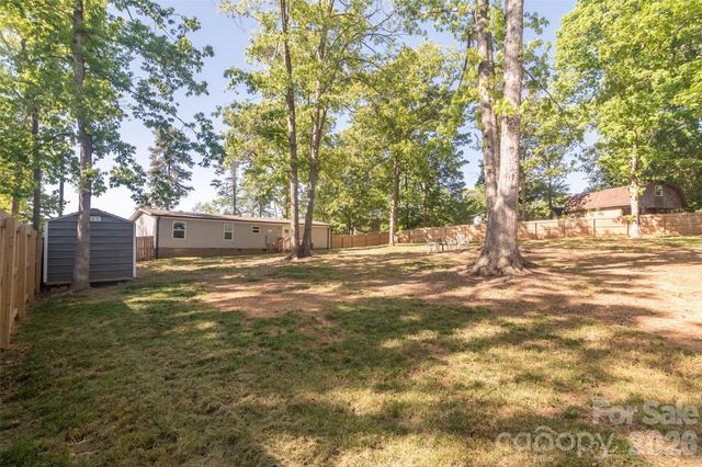 3973 Berry Creek Circle, Granite Falls, NC 28630