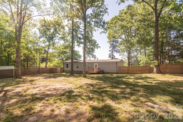 3973 Berry Creek Circle, Granite Falls, NC 28630