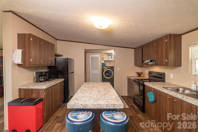3973 Berry Creek Circle, Granite Falls, NC 28630