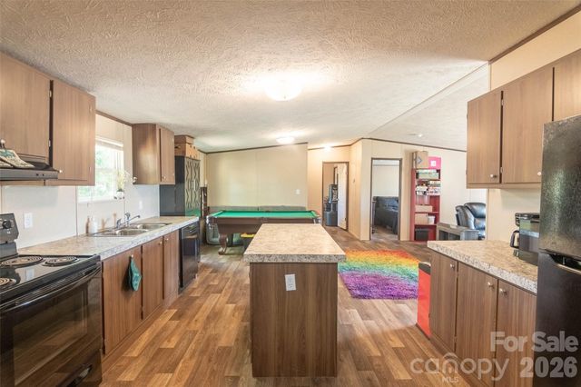 3973 Berry Creek Circle, Granite Falls, NC 28630
