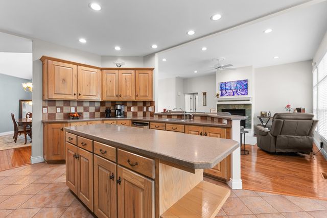 807 Silvercliff Way, Branson West, MO 65737