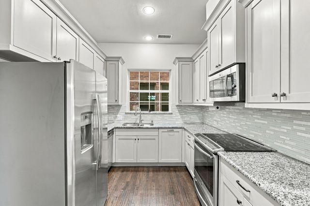 931 Whitehall Drive, Richardson, TX 75081