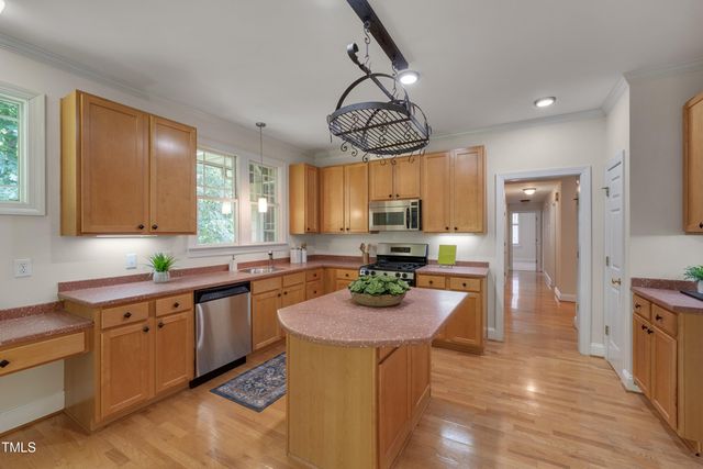 4831 Crestmore Road #202, Raleigh, NC 27612