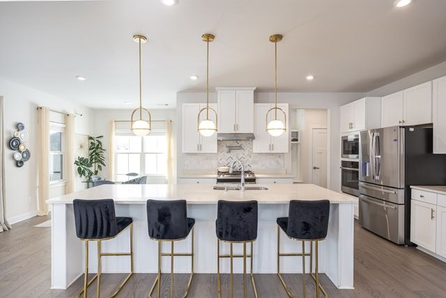 807 Raintree Dr, Smyrna, TN 37167