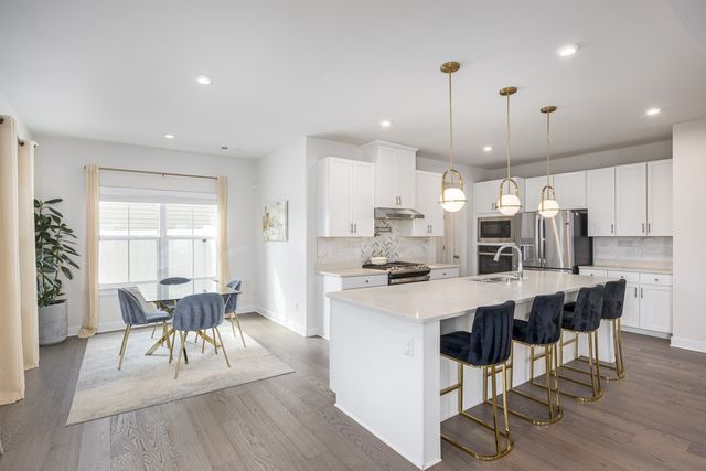 807 Raintree Dr, Smyrna, TN 37167