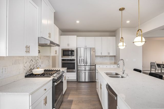 807 Raintree Dr, Smyrna, TN 37167