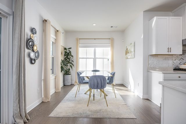 807 Raintree Dr, Smyrna, TN 37167