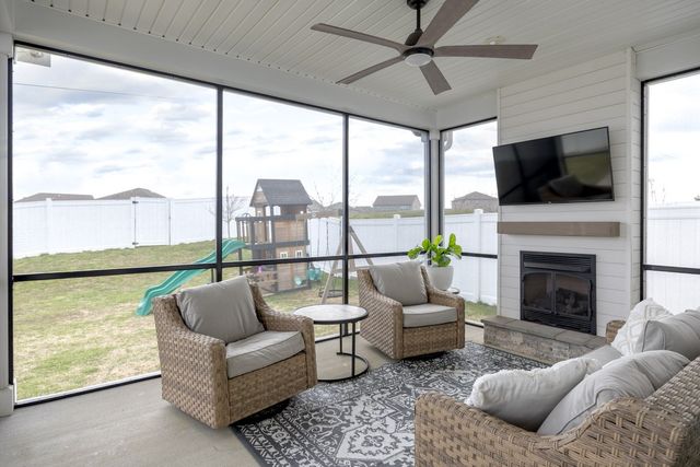 807 Raintree Dr, Smyrna, TN 37167