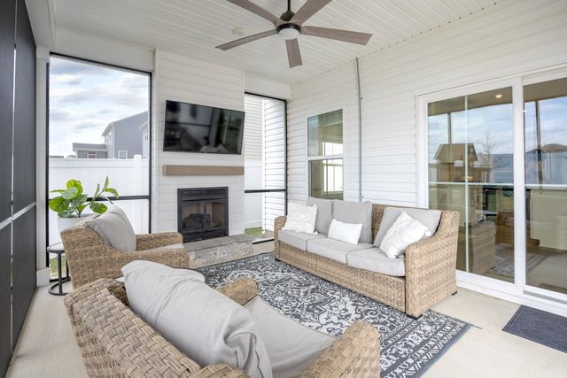 807 Raintree Dr, Smyrna, TN 37167