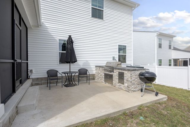 807 Raintree Dr, Smyrna, TN 37167