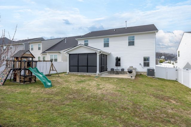 807 Raintree Dr, Smyrna, TN 37167