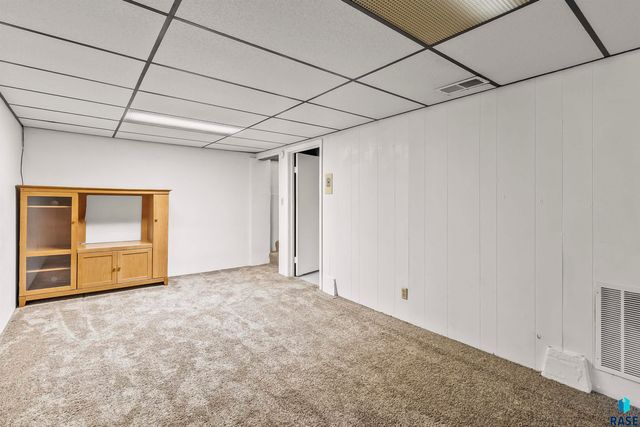 1708 N Mable Ave, Sioux Falls, SD 57103