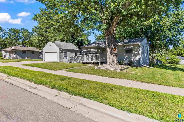 1708 N Mable Ave, Sioux Falls, SD 57103