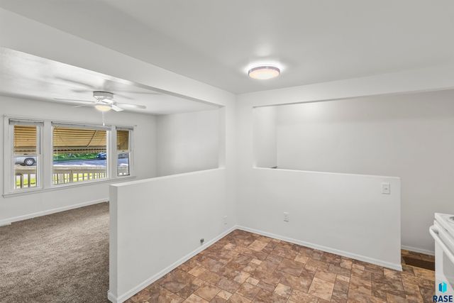 1708 N Mable Ave, Sioux Falls, SD 57103