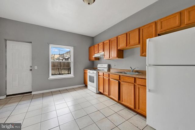 3312 MCELDERRY ST, Baltimore, MD 21205