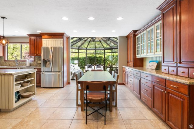 4049 E PROSPECTOR DR, Cottonwood Heights, UT 84121