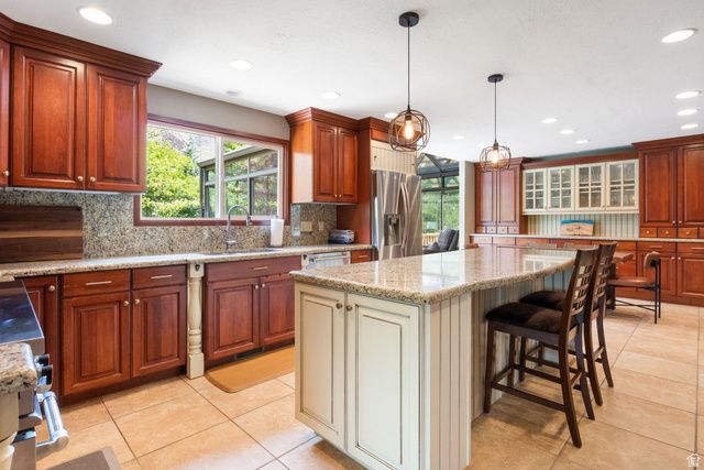 4049 E PROSPECTOR DR, Cottonwood Heights, UT 84121