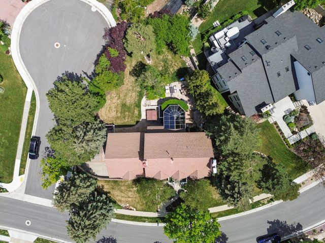 4049 E PROSPECTOR DR, Cottonwood Heights, UT 84121