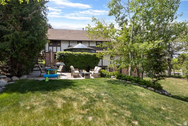 4049 E PROSPECTOR DR, Cottonwood Heights, UT 84121