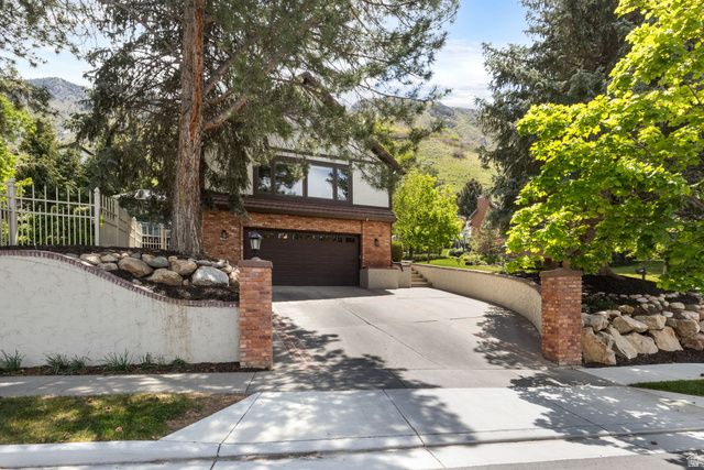 4049 E PROSPECTOR DR, Cottonwood Heights, UT 84121