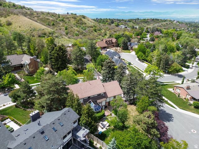 4049 E PROSPECTOR DR, Cottonwood Heights, UT 84121