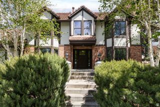 4049 E PROSPECTOR DR, Cottonwood Heights, UT 84121